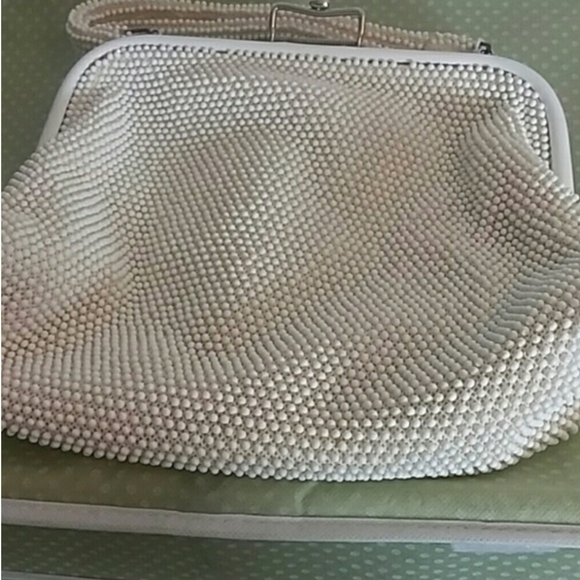 Vintage Beaded Handbag 1960's Cream and Gold Beaded Top Handle Bag Rever… - Picture 8 of 12